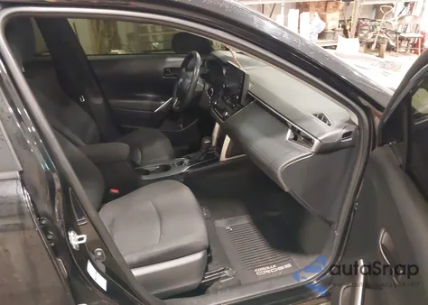 2022 Toyota Corolla Cross Le from USA, damaged, VIN 7MUBAABG3NV014667